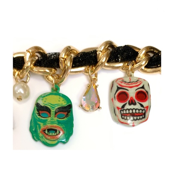 NWT Betsey Johnson 💋RICH WITCH Glow In The Dark Gold Tone Ribbon Chain Bracelet - Picture 6 of 7